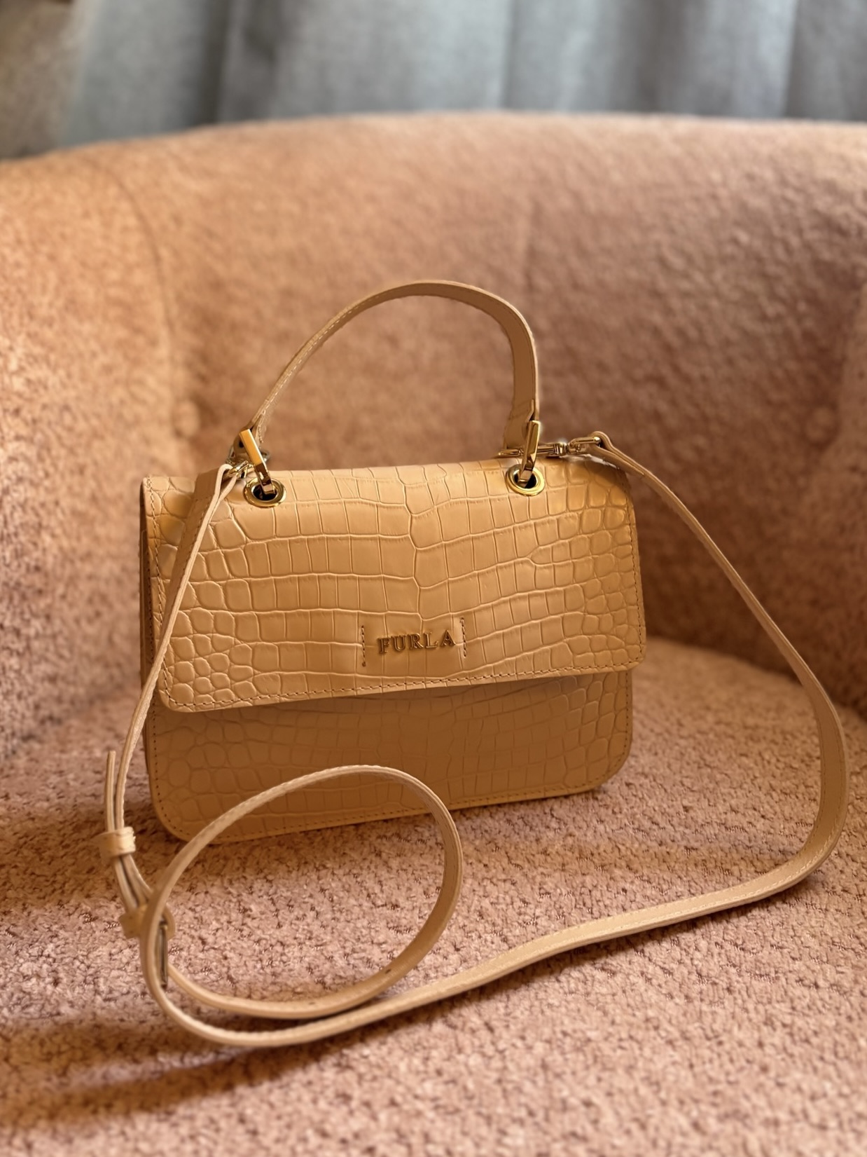 Petit sac effet croco.