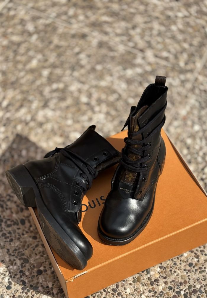 Combat Boots P39.5 – Image 2